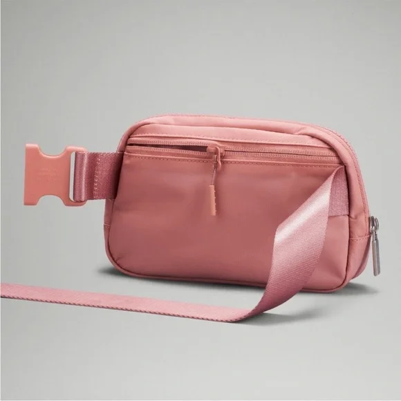 NWT Lululemon Belt Bag in Pastel Pink - Picture 3 of 6